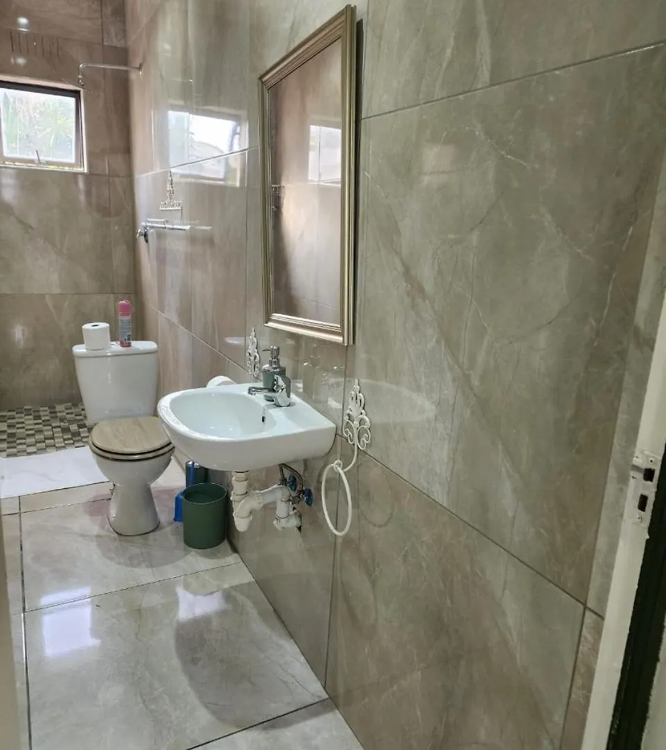 Tia Maria Bachelor Apartment Cape Town 0*,