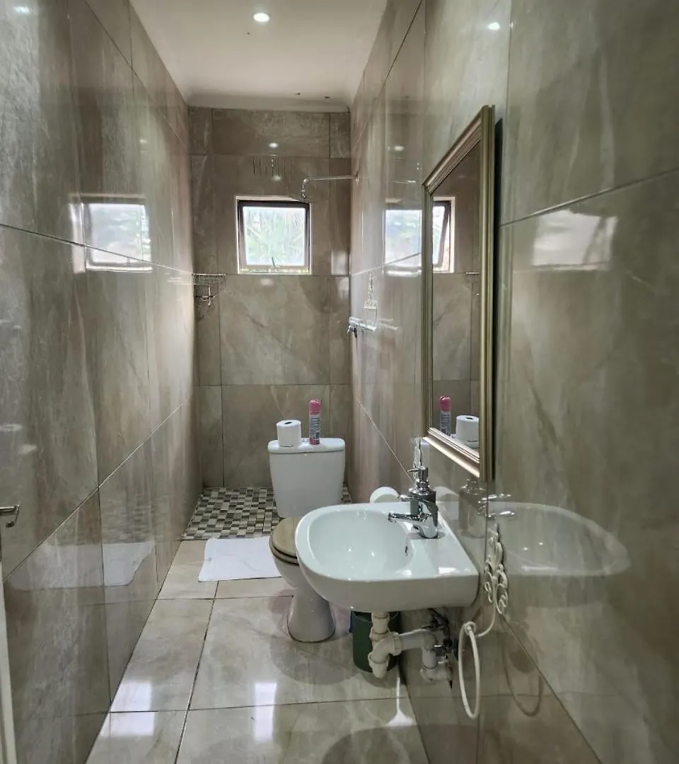 Tia Maria Bachelor Apartment Cape Town