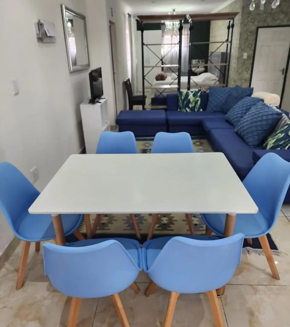 Tia Maria Bachelor Apartment Cape Town 0*,  South Africa